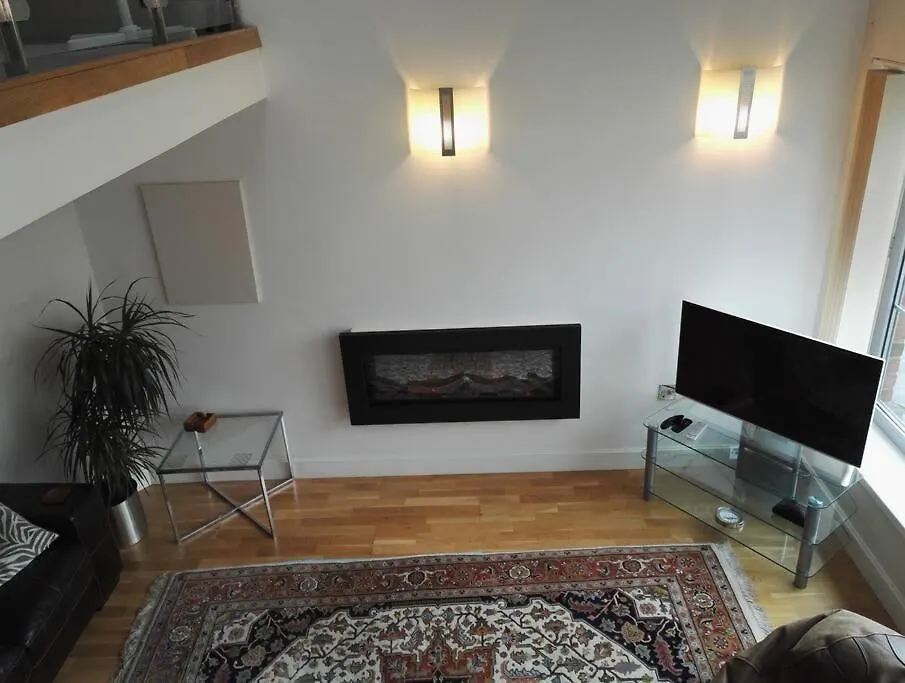 Spacious Loft Apartment York City Centre