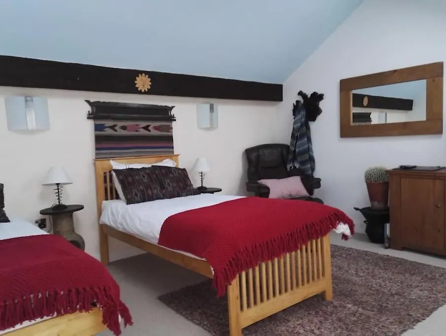 Spacious Loft Apartment York City Centre 英国