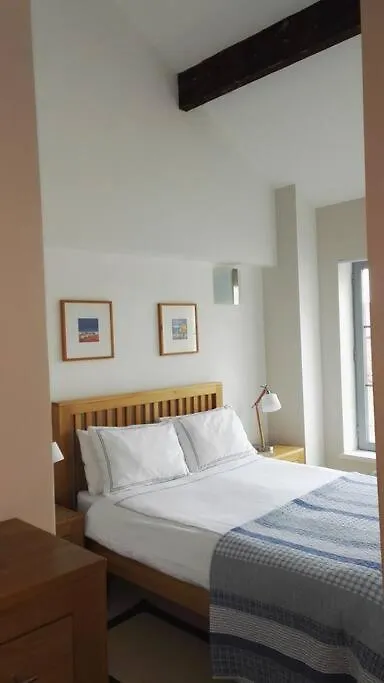Spacious Loft Apartment York City Centre