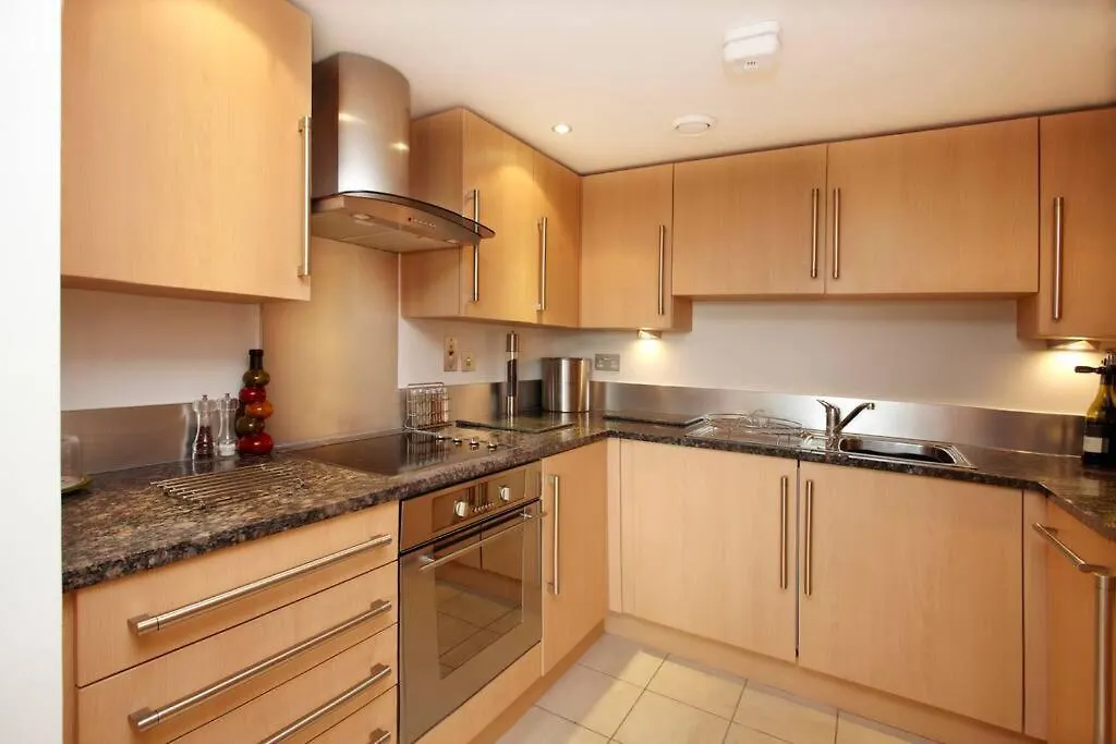 Spacious Loft Apartment York City Centre 0*,  英国