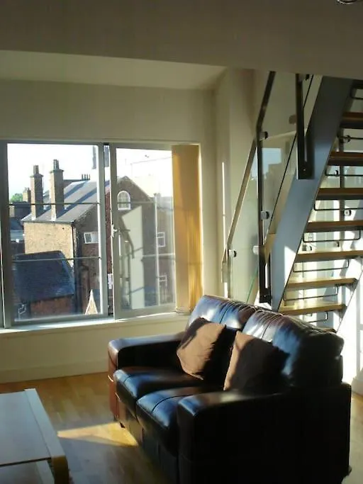Spacious Loft Apartment York City Centre
